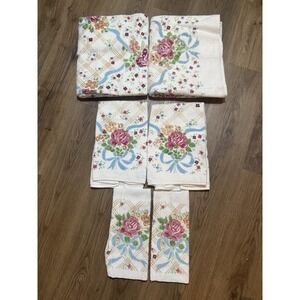 Vintage JC Penney 2 Bath Towels, 2 Hand Towels, 2 Wash Cloths Floral Rose Retro